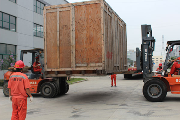 加工中心設備搬運 加工中心設備搬運