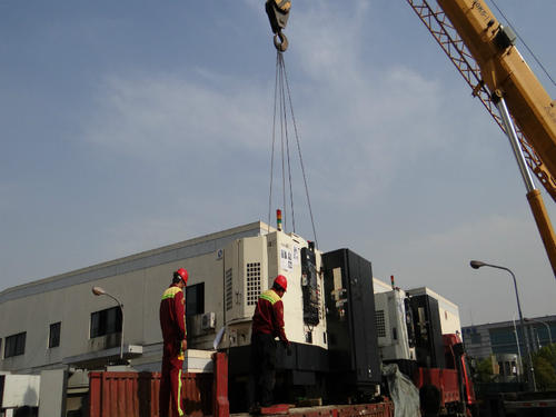 無(wú)錫設(shè)備吊裝公司告訴你怎樣避免搬運(yùn)過(guò)程中的受傷問(wèn)題？