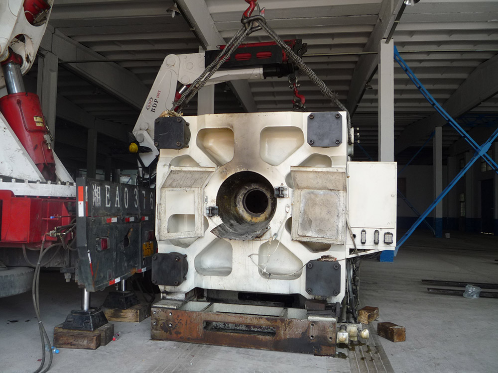 注塑機設(shè)備搬運吊裝 注塑機設(shè)備搬運吊裝