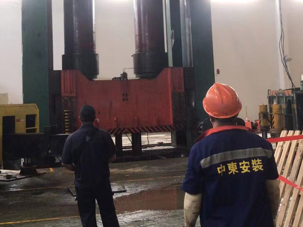大型油壓機(jī)整廠搬遷 大型油壓機(jī)整廠搬遷