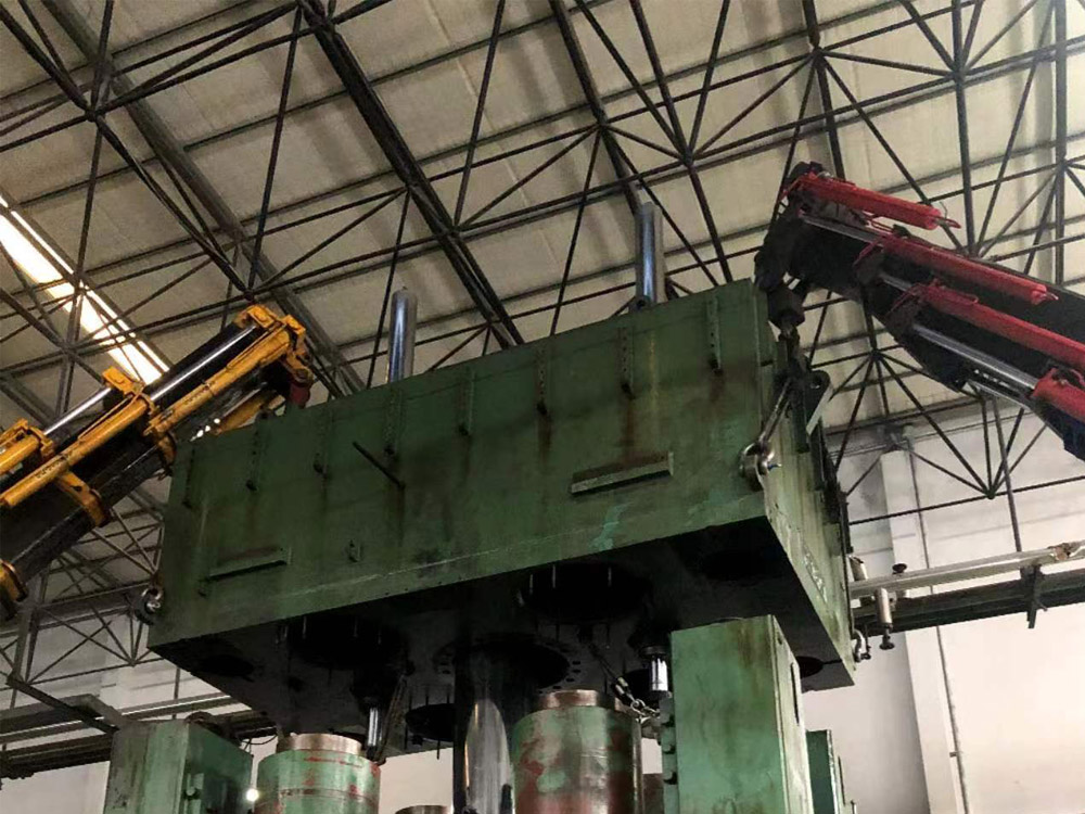 大型油壓機(jī)整廠搬遷 大型油壓機(jī)整廠搬遷